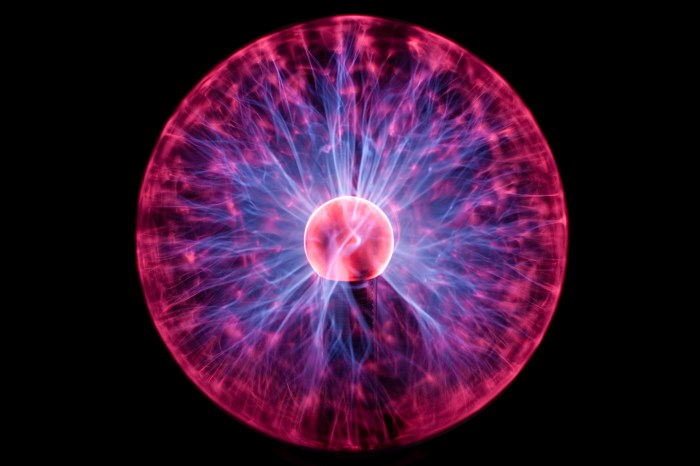 Plasma ball globe orb universe electric made glass glowing sphere matter transparent background commons fields science franklin chang isn blue